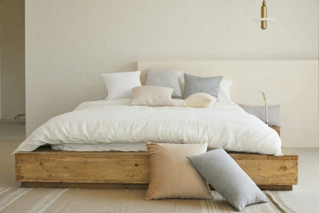 Plaster, Linen, Oak: A Three-Material Room
